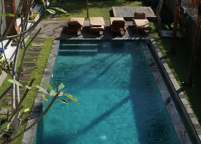Balinese Seno & Uluwatu