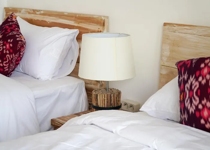Balinese Seno & 3* Uluwatu