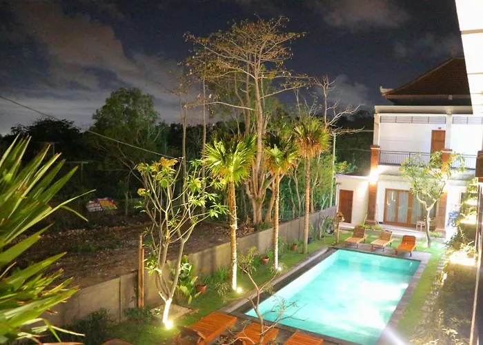 Balinese Seno & Konukevi